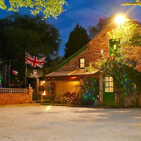 Squirrel Barn Vila Milwich Exterior foto
