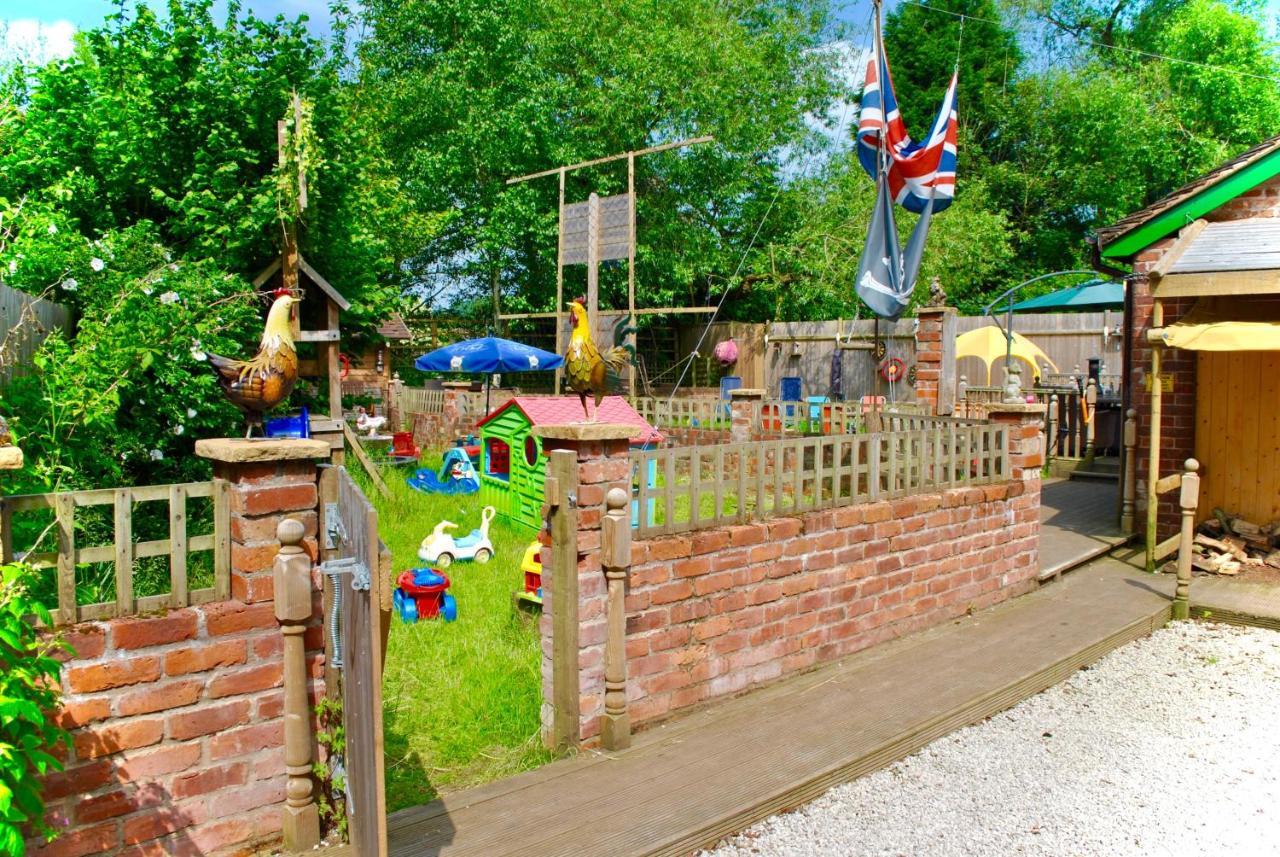 Squirrel Barn Vila Milwich Exterior foto
